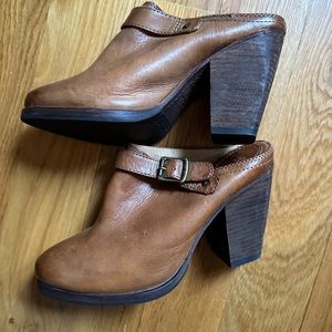 Frye Heeled clog slides
